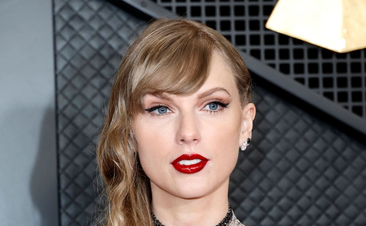 Taylor Swift, una auténtica visión con vestido de Schiaparelli en los Grammy 2024