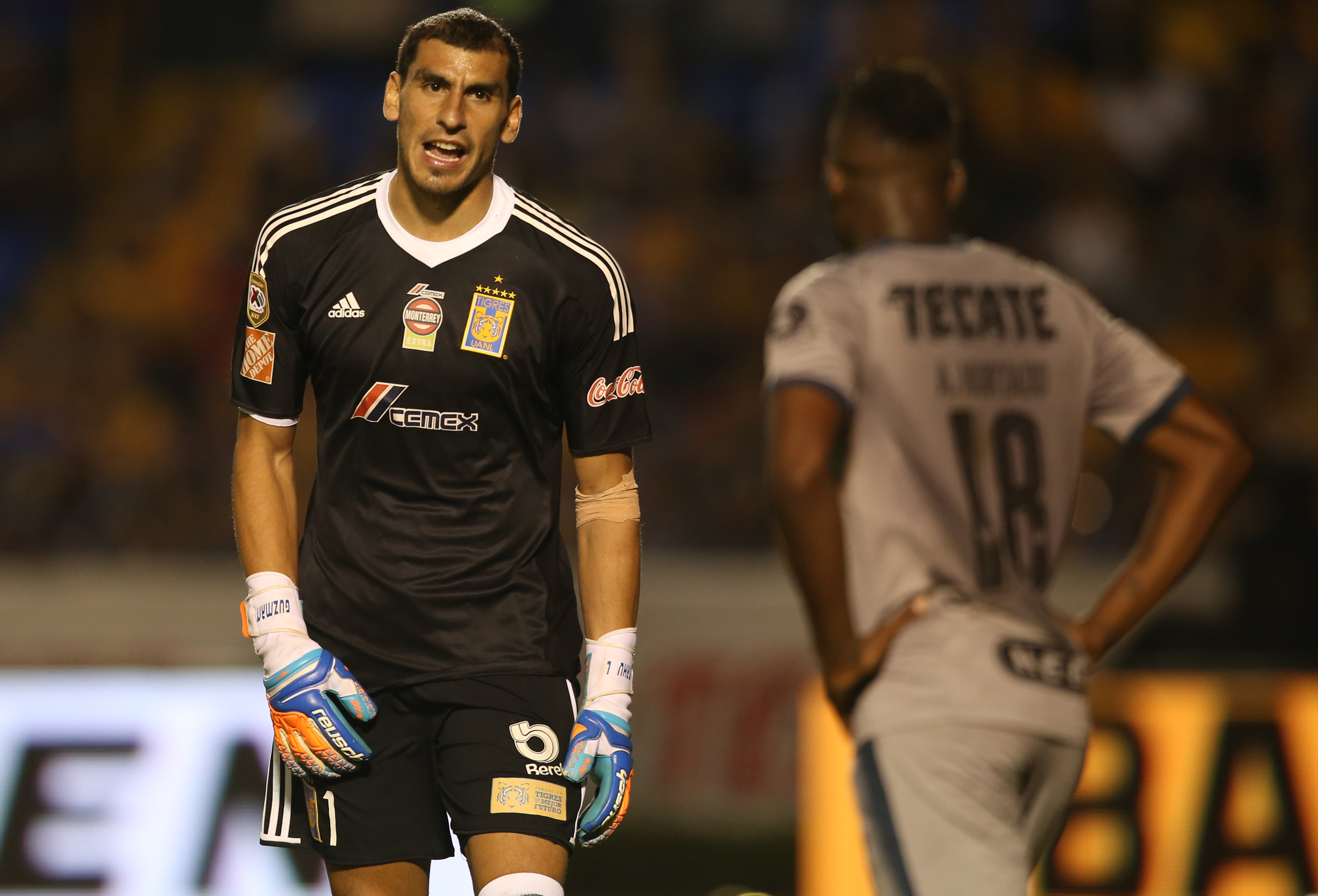 Critican a Nahuél Guzmán tras la eliminación de Tigres 