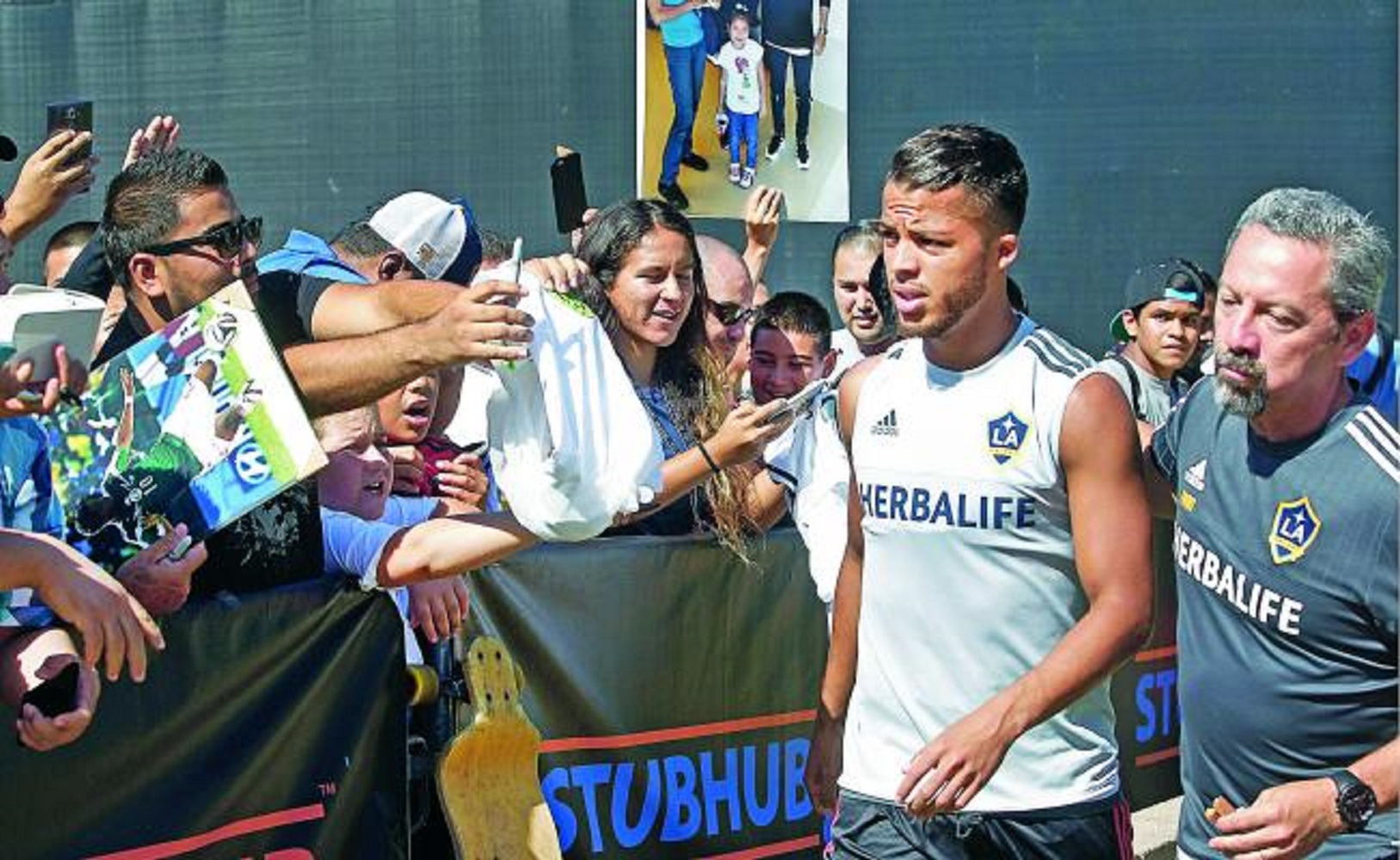 'Gio' dos Santos, entre los deportistas más influyentes en Estados Unidos