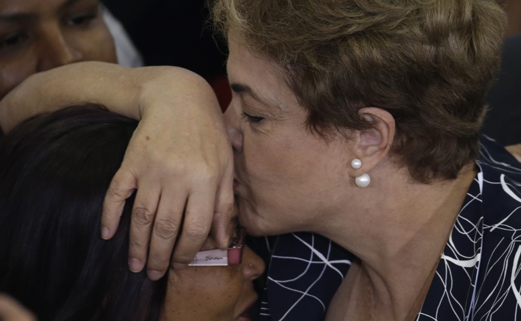 Avanza aprobación de juicio político contra Rousseff 