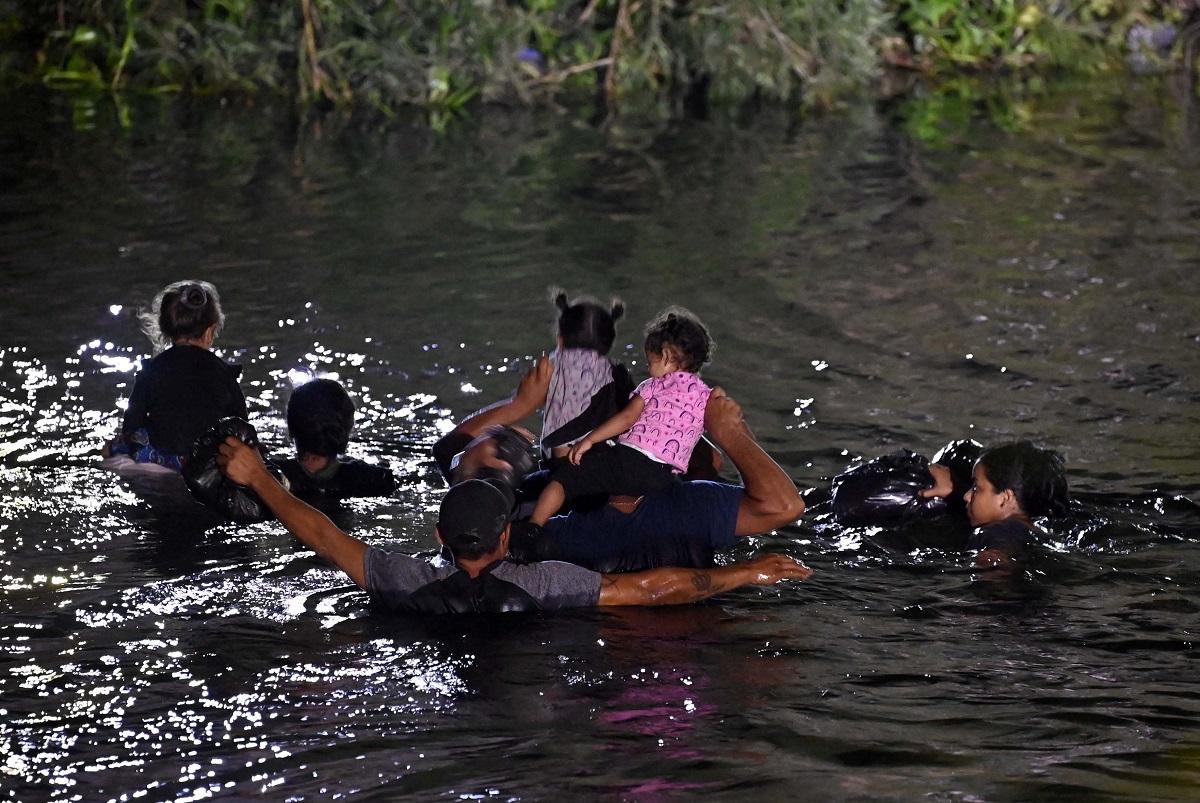 Título 42: Niños tienen derecho al asilo y a permanecer con sus familias, subraya UNICEF