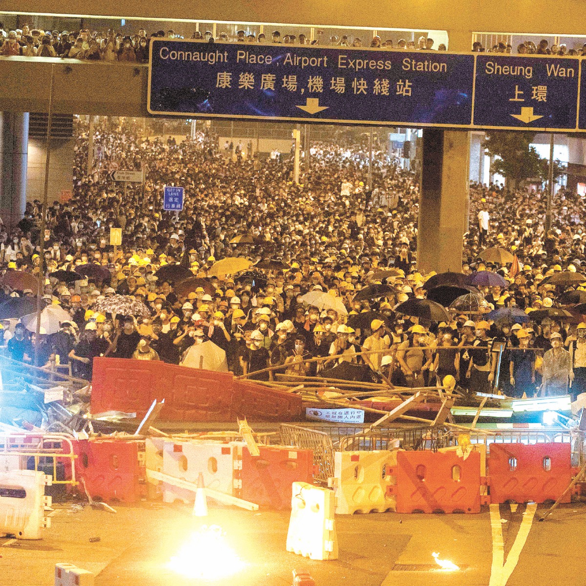 Protestas contra ley en Hong Kong desatan violencia