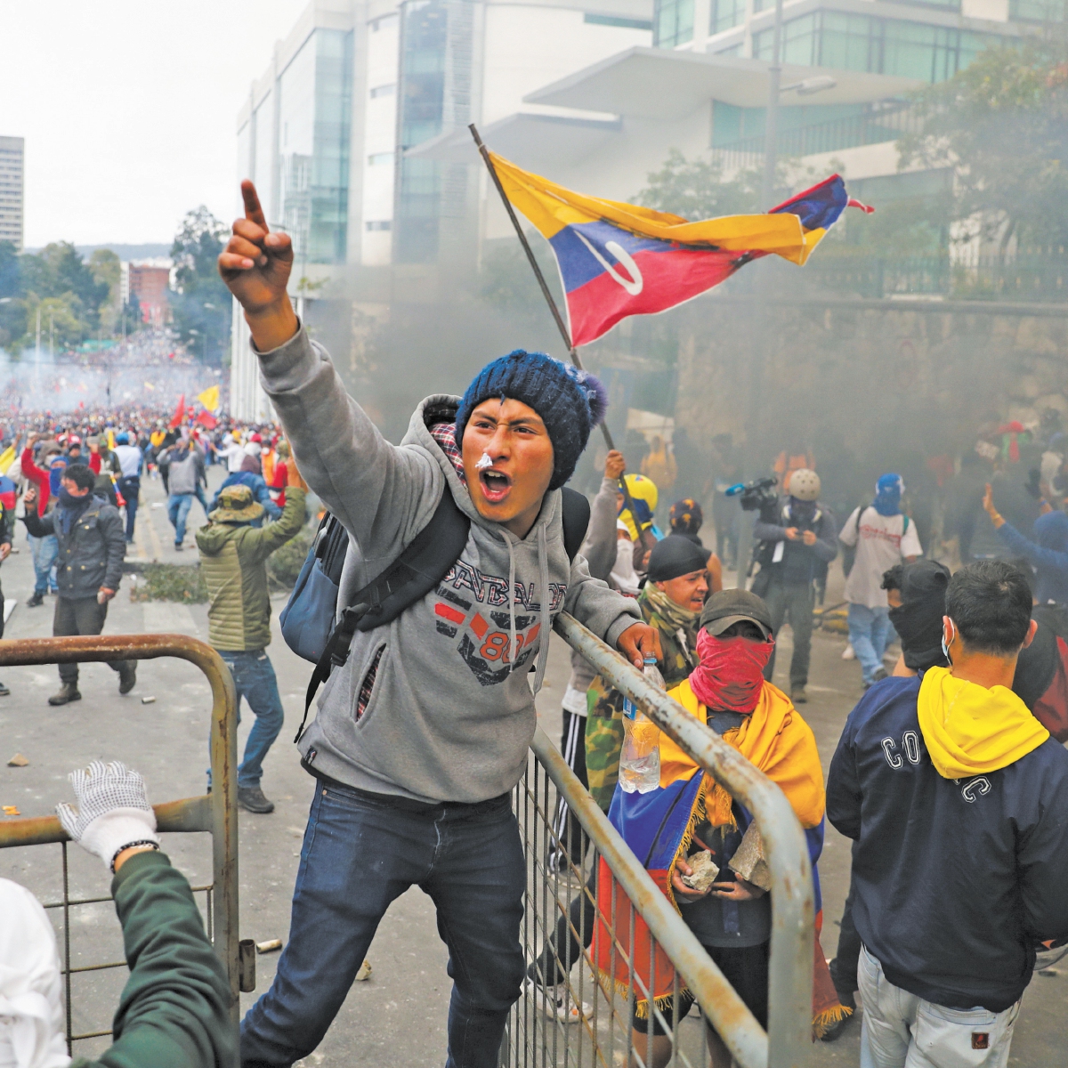 Ecuador: dictan toque de queda ante protestas