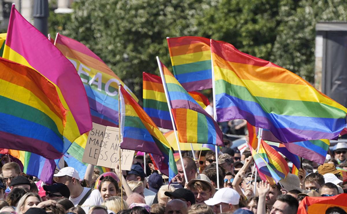 Enoja a Hungría críticas a su ley que prohíbe “promoción” de homosexualidad entre menores