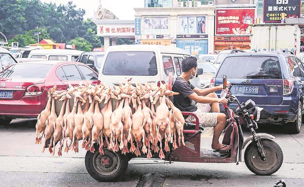 Señalan a vendedora del mercado de Wuhan, como primer caso de Covid-19 en el mundo