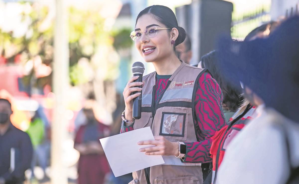 Memes y fake news a Geraldine Ponce por su saludo a AMLO