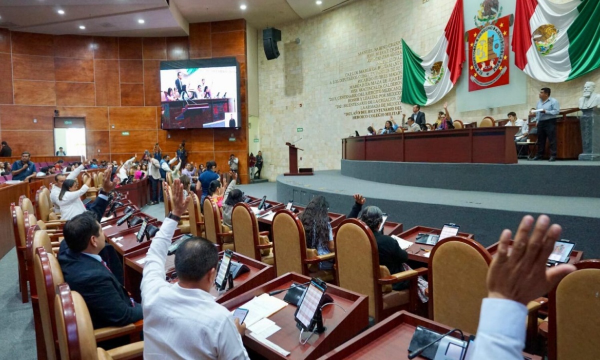 Congreso de Oaxaca aprueba más de 16.9 mil mdp para reestructurar deuda pública
