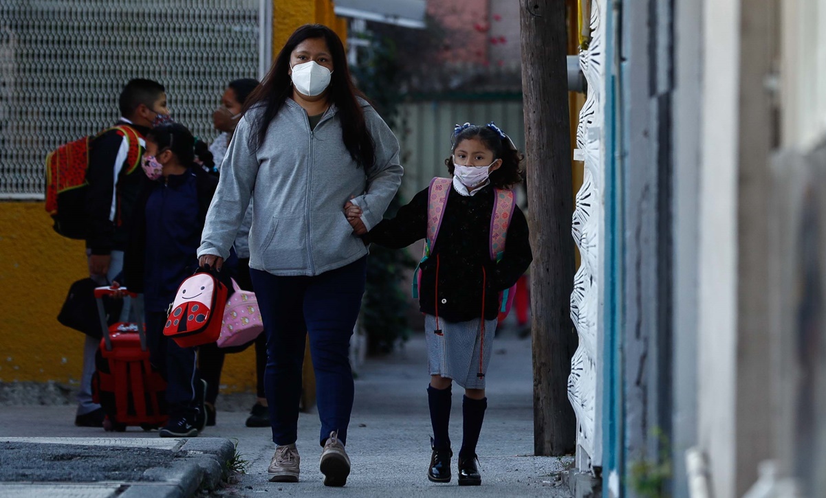 Acusa CNTE a SEP de mantener escuelas abiertas a pesar del ausentismo por contagios de Covid-19