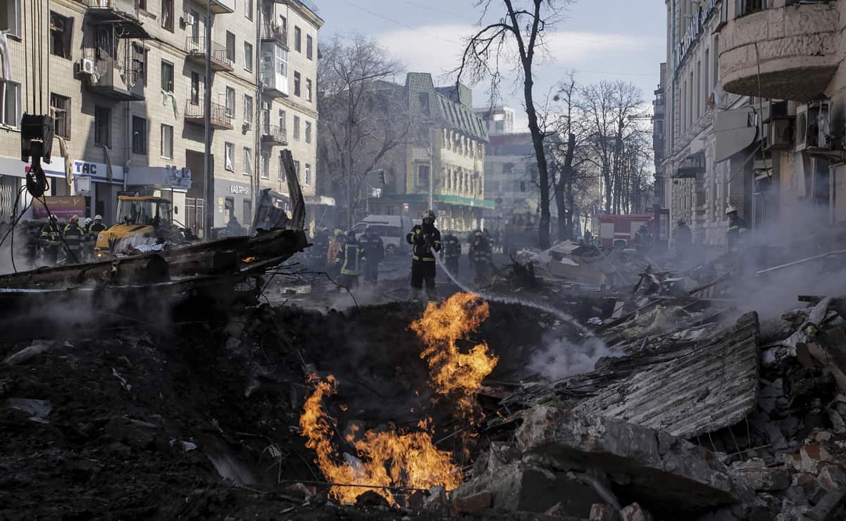 Al menos 7 muertos tras bombardeos rusos en la ciudad ucraniana de Kharkiv