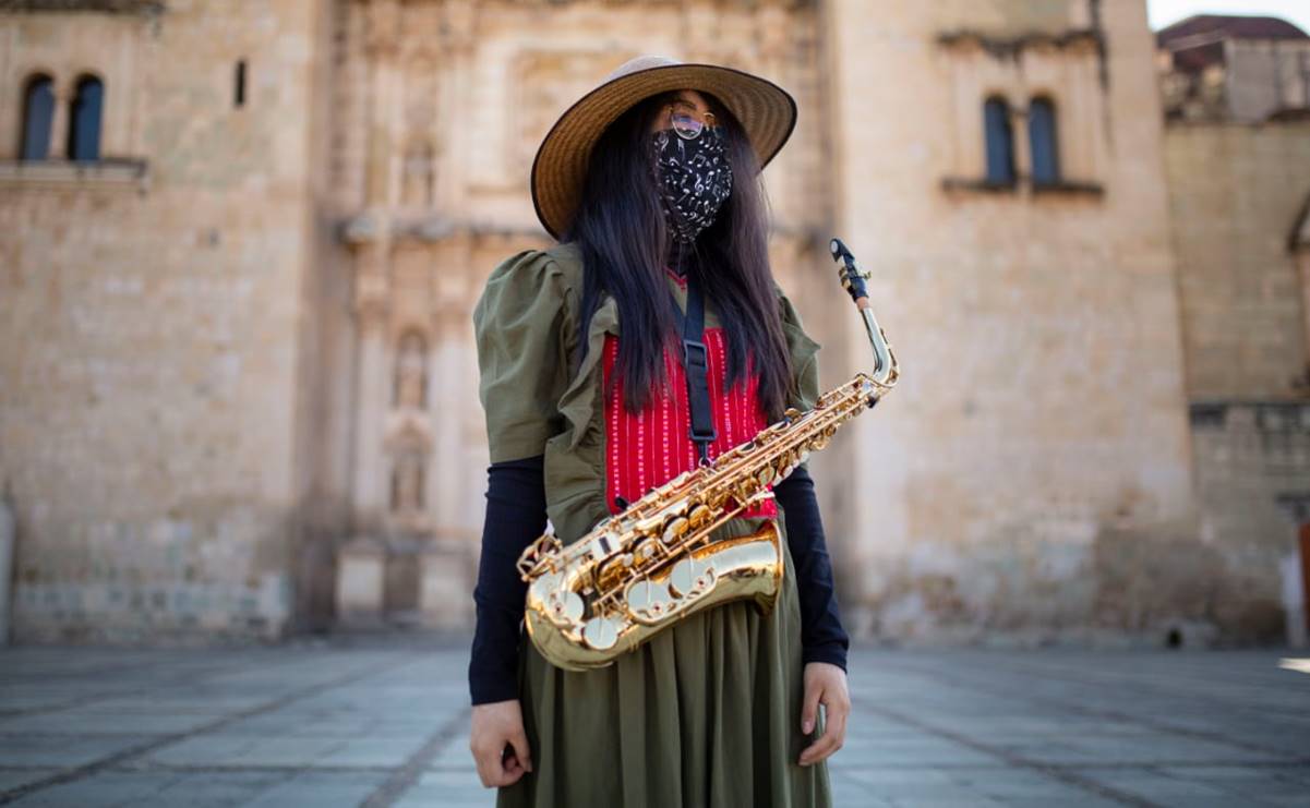 Exigen a Fiscalía de Oaxaca garantizar seguridad de saxofonista María Elena Ríos