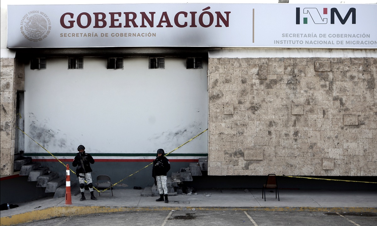 México pagará casi 300 mdp a familiares de víctimas del incendio en estación migratoria de Ciudad Juárez