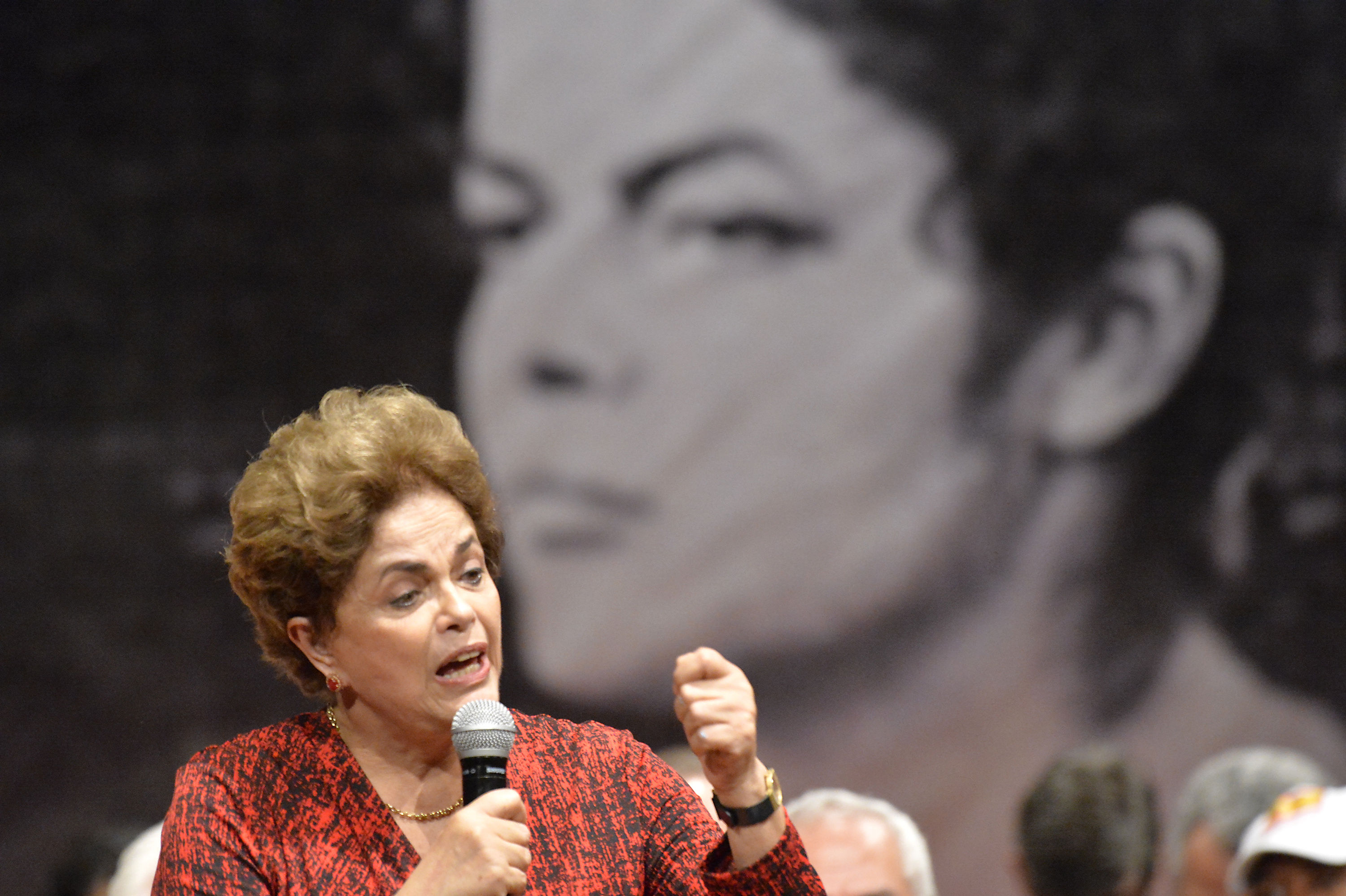 Juicio en mi contra, "farsa" tejida por la "elite": Dilma Rousseff