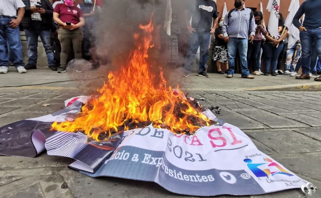 Exigen a AMLO en Oaxaca juicio a expresidentes con o sin consulta
