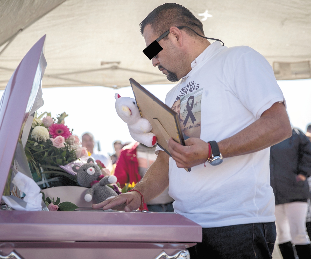 Feminicida de Marbella fue al funeral con playera de “ni una más”