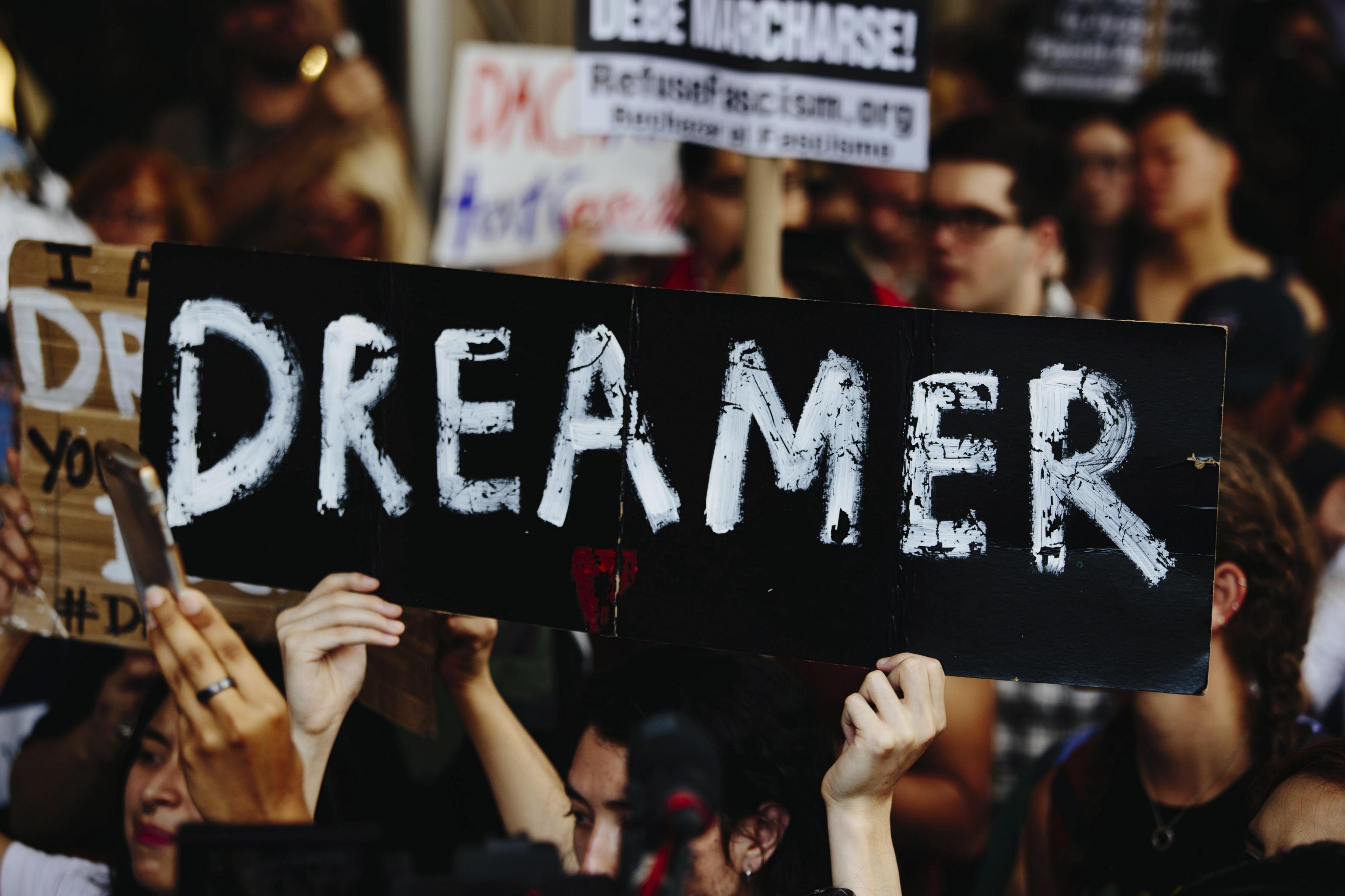 Unos 64 mil dreamers pidieron renovar DACA desde que Trump anunció su fin