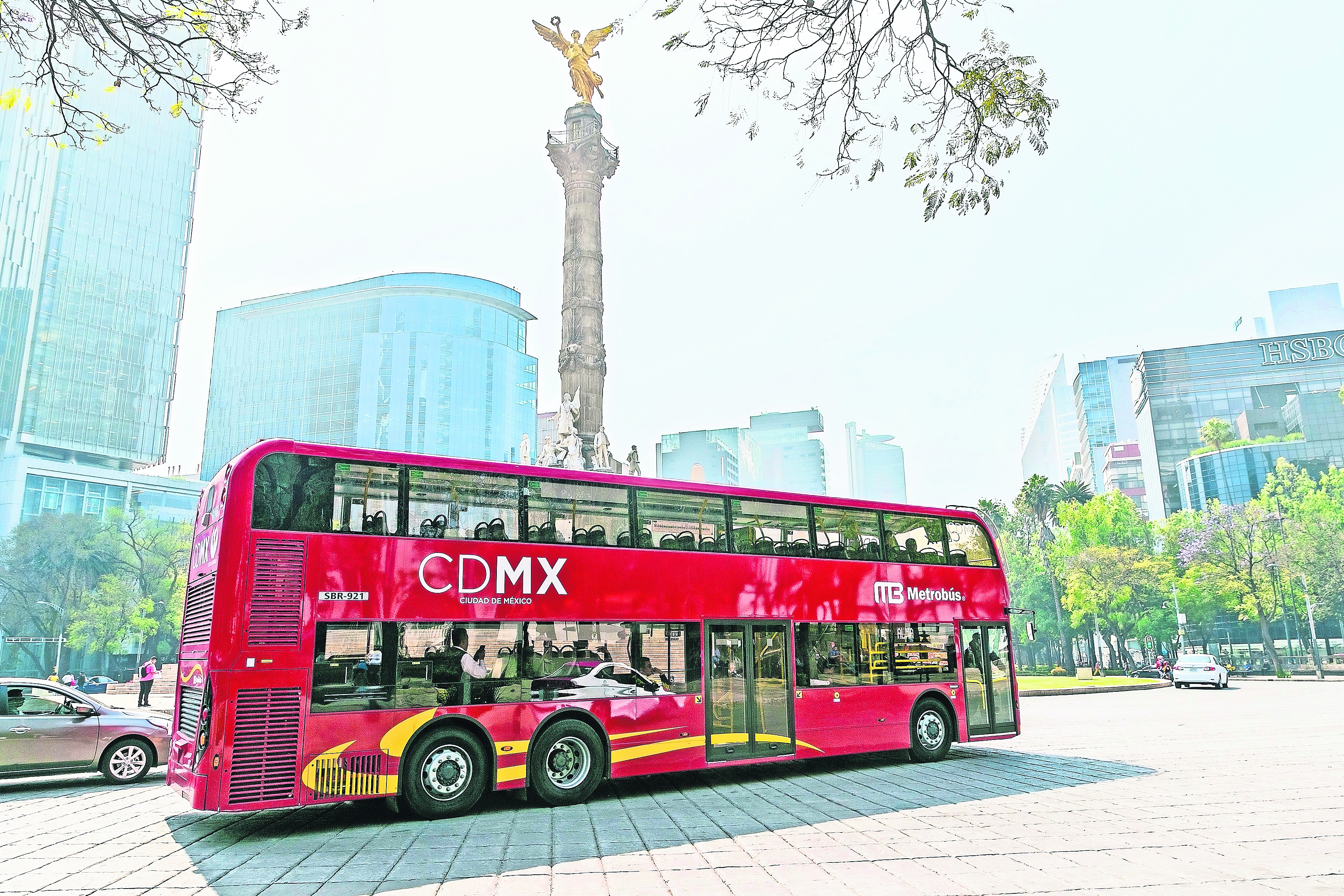 Metrobús alerta a usuarios por interrupción de servicio en Línea 7