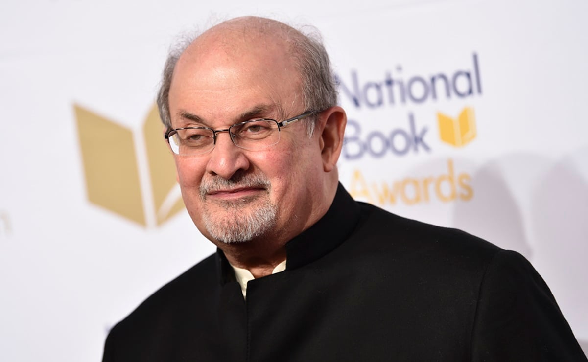 Salman Rushdie pierde vista de un ojo y movilidad en la mano tras ataque con cuchillo ocurrido en agosto en NY