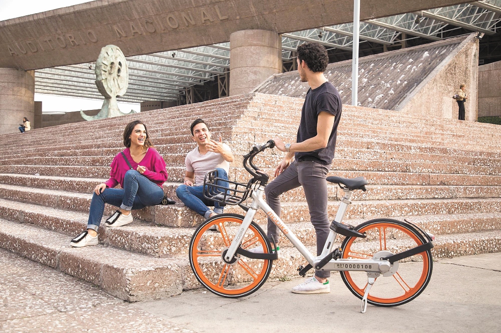 A un año de operar, Mobike pedalea fuerte en México