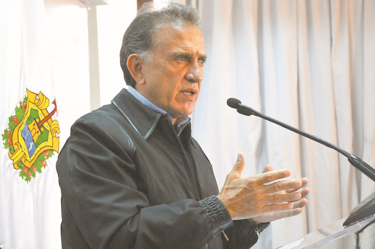 Retiran patente a notario público cercano a Yunes Linares por investigación de lavado de dinero