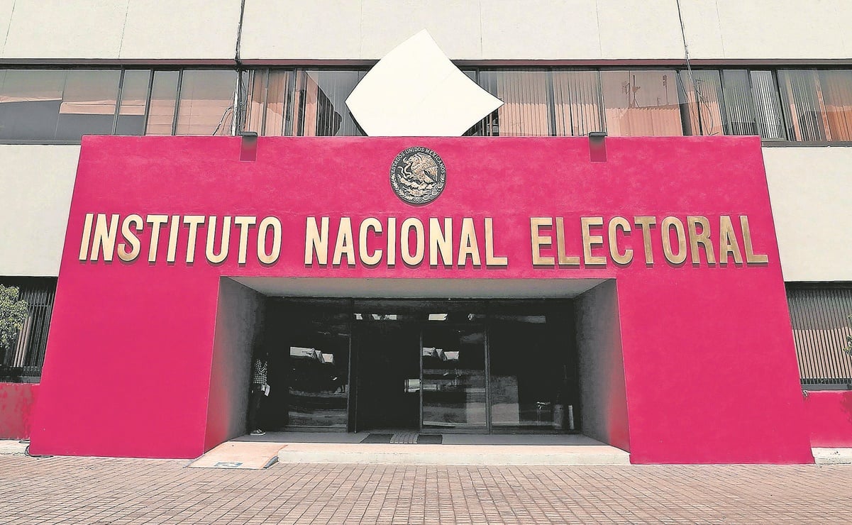 Inteligencia Financiera y el INE acuerdan fiscalizar a partidos y candidatos