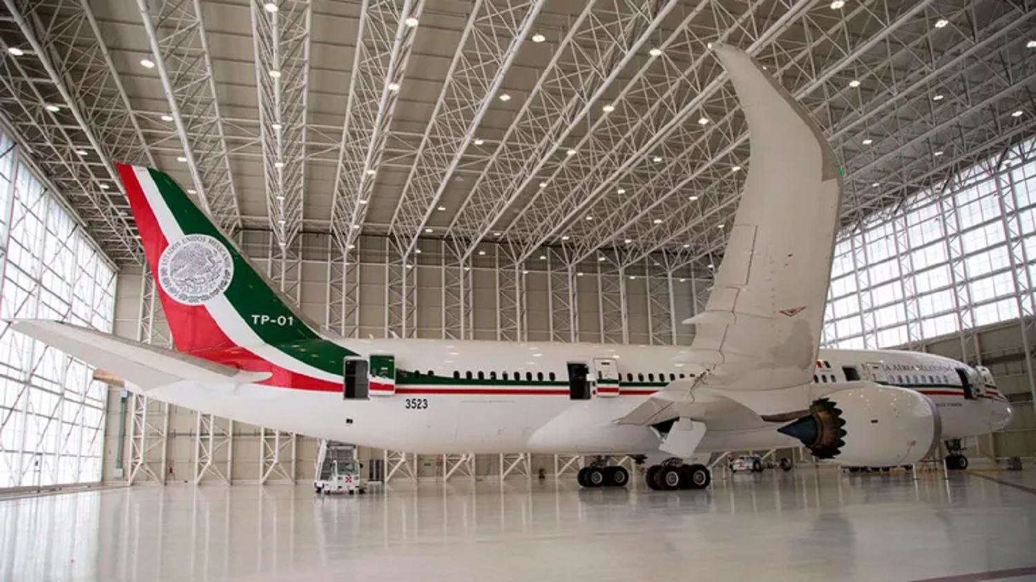 PRD denuncia corrupción en venta de avión presidencial a Tayikistán