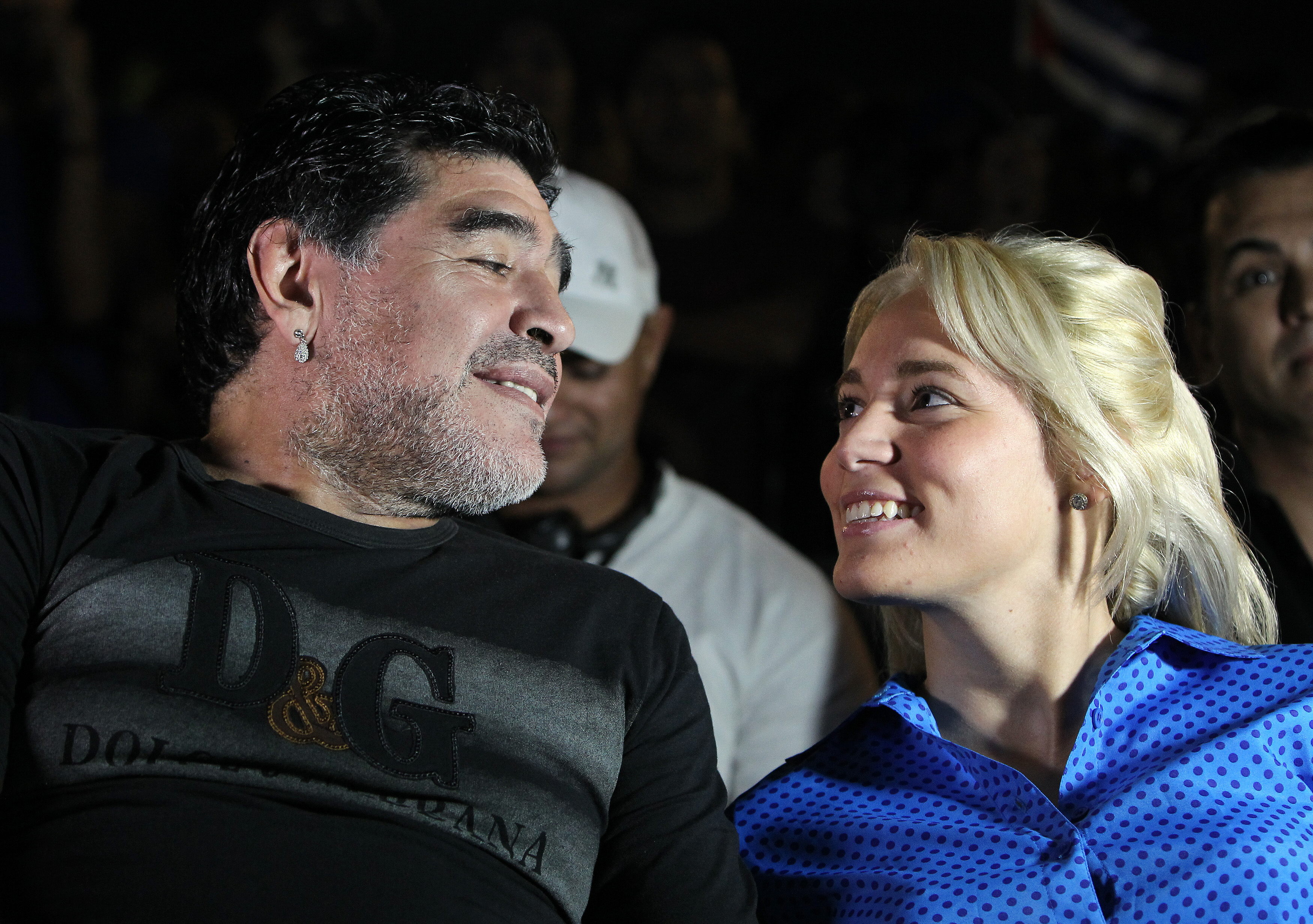 ​Vuelve Maradona a su vida de "telenovela" en Argentina