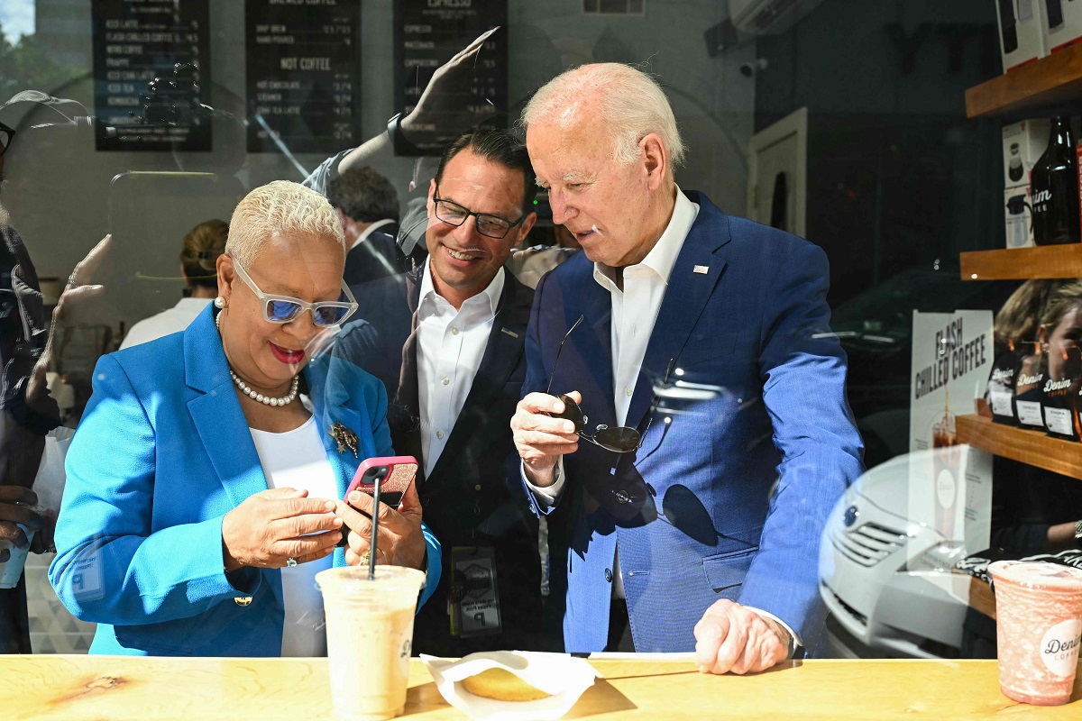 “Soy la mejor persona para vencer a Trump”, dice Biden; reta a demócratas a desafiarlo