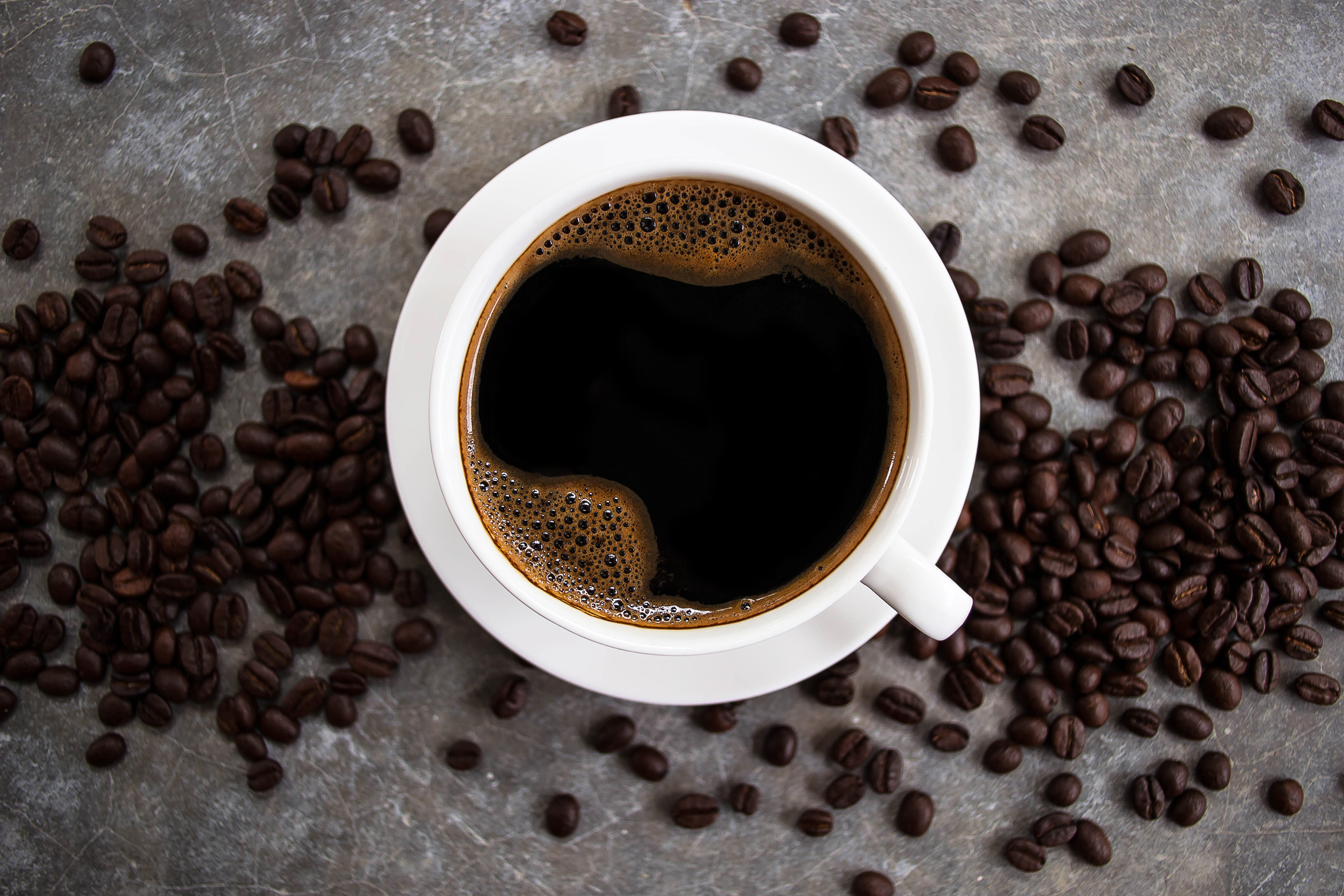 ¿El café produce gastritis? ¿Es dañino? Desmontamos los mitos del café con un experto