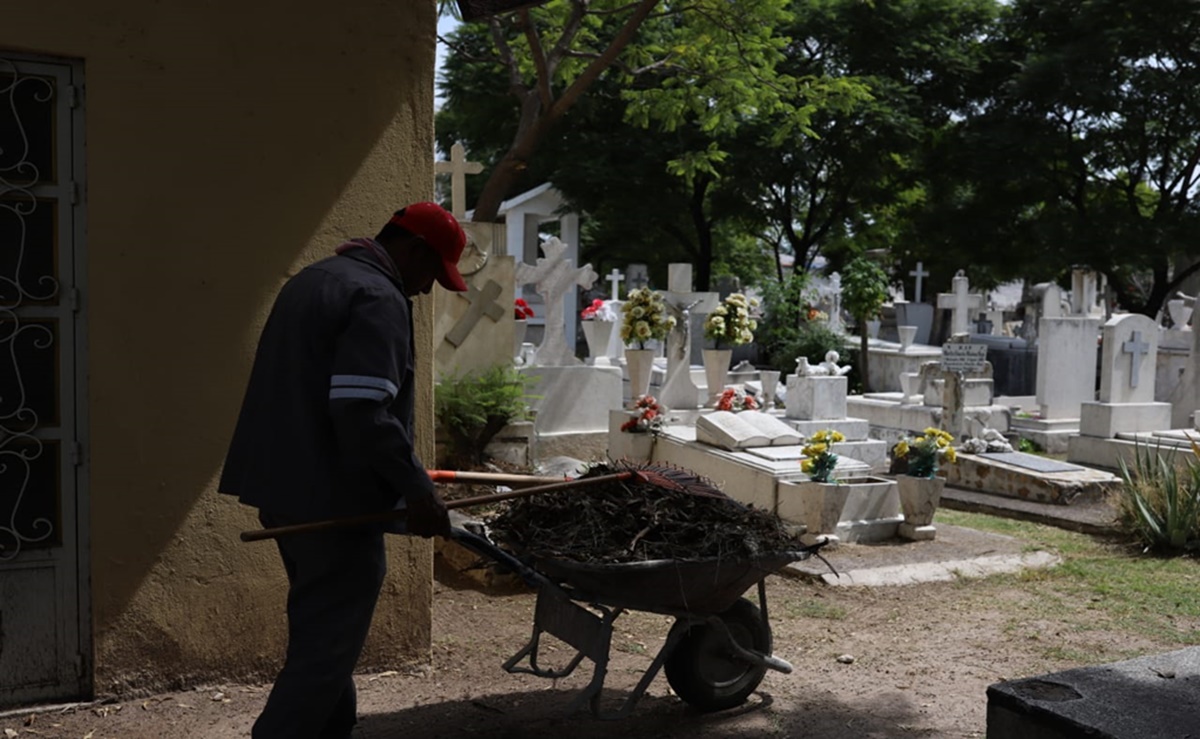 Digitalizan tumbas en panteones de Celaya, Guanajuato