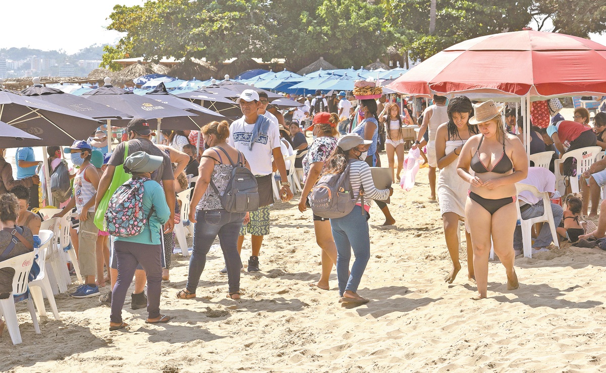 Vacaciones cobran factura: prevén “situación crítica” por Covid tras abrir al turismo en Guerrero