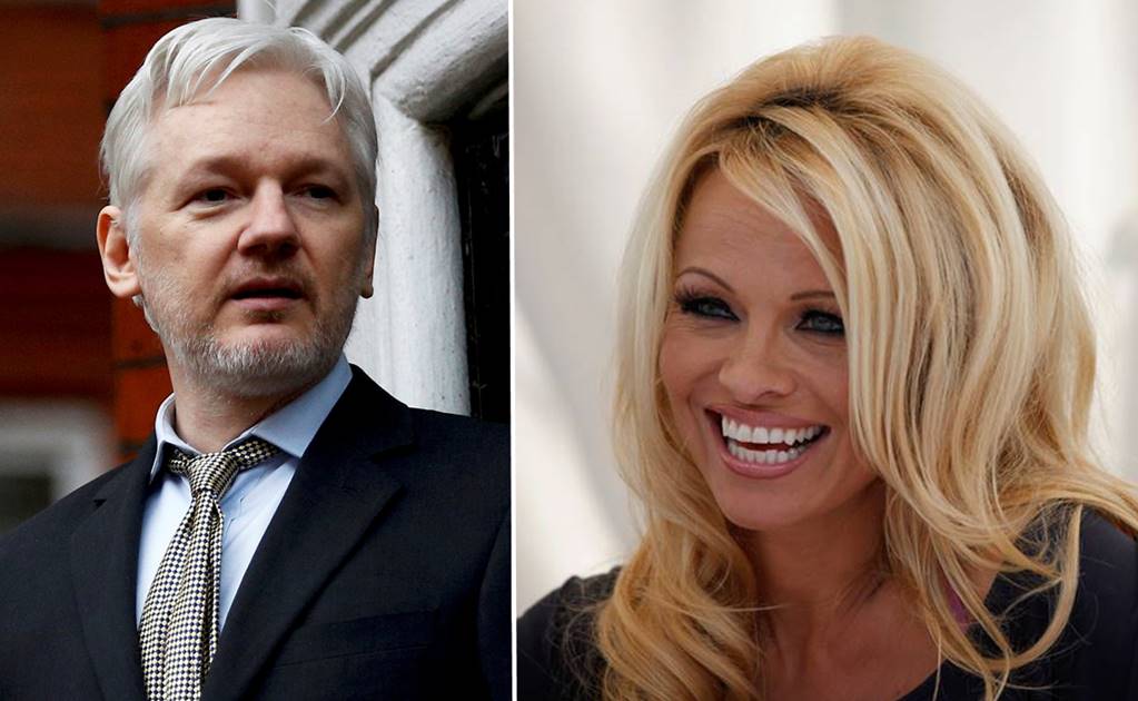 Mi relación con Julian Assange no es un secreto, declara Pamela Anderson