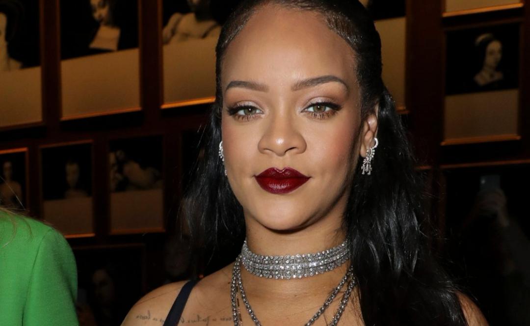 Rihanna presume su figura con unos leggings ajustados de Adidas a 2 meses del nacimiento de su bebé