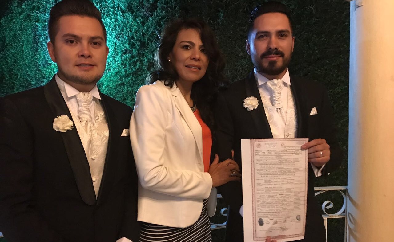 Celebran primera boda igualitaria en Chiapas