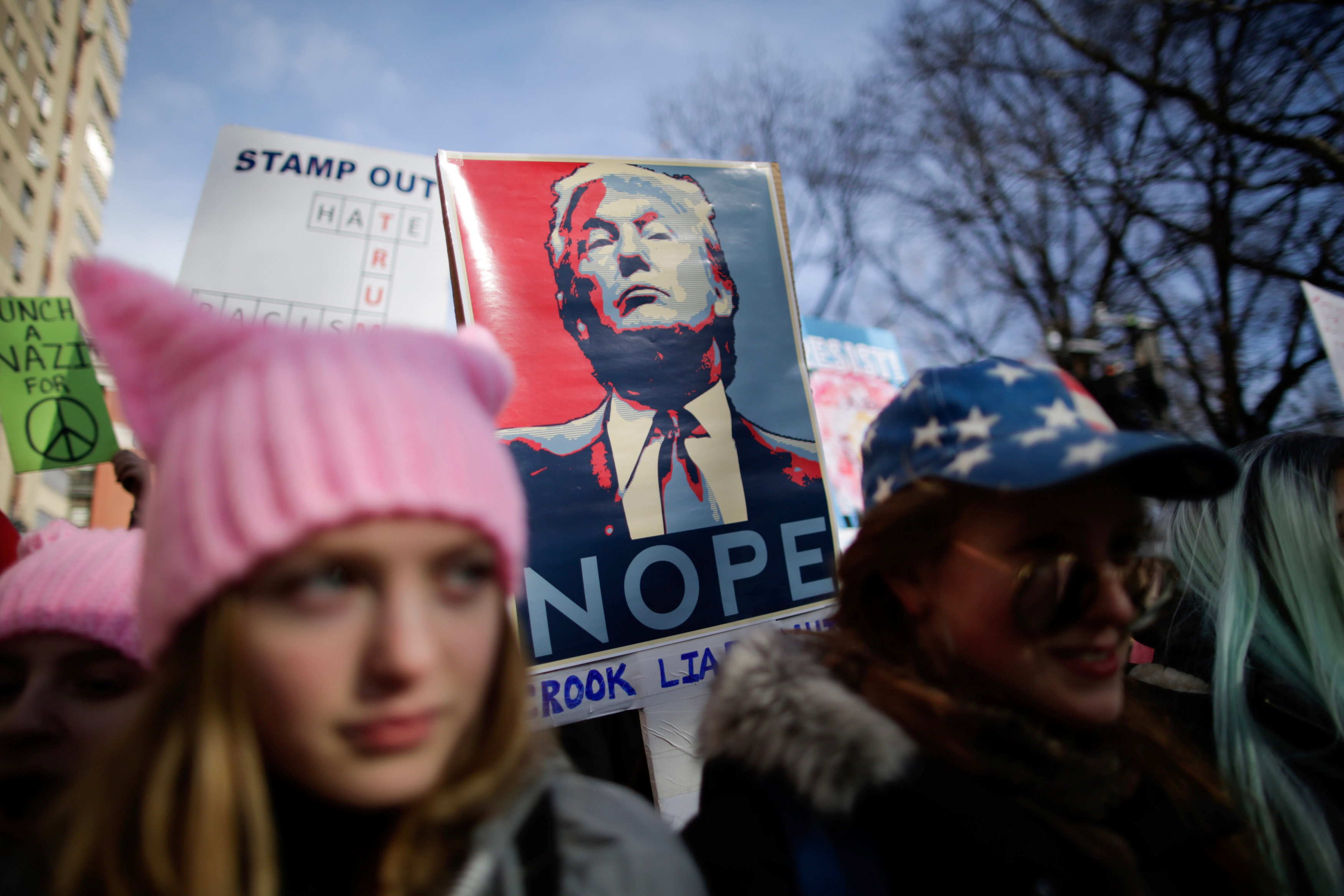 Miles de mujeres marchan en EU y el mundo contra Trump y sus políticas