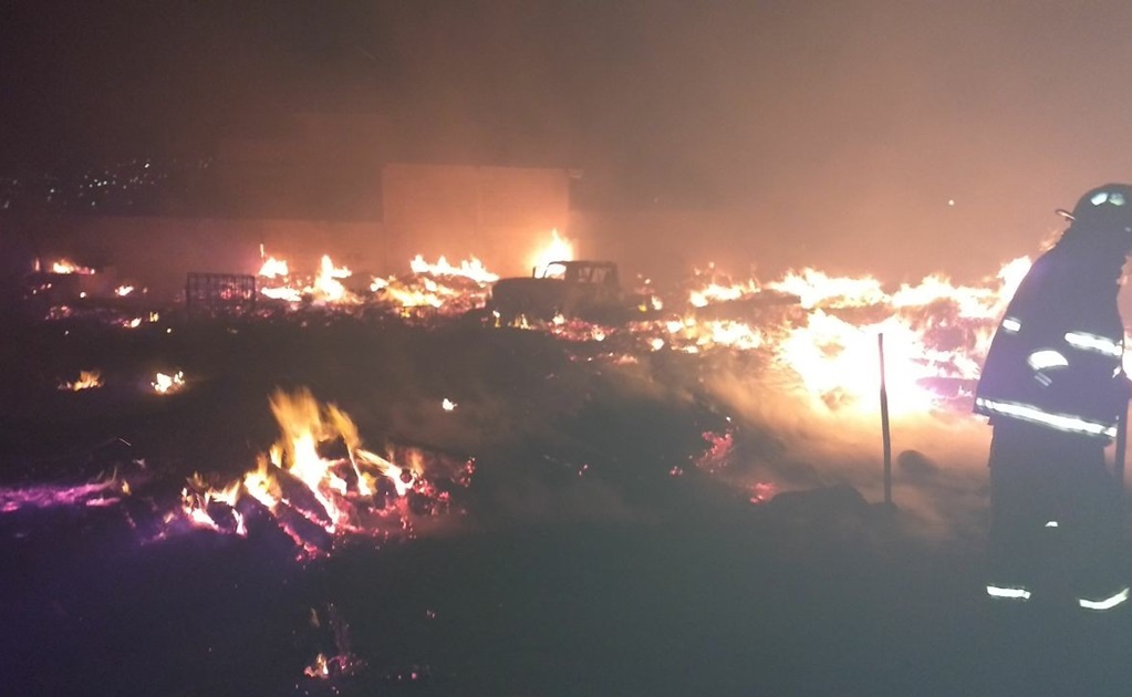 Sofocan incendio en fábrica de Ecatepec