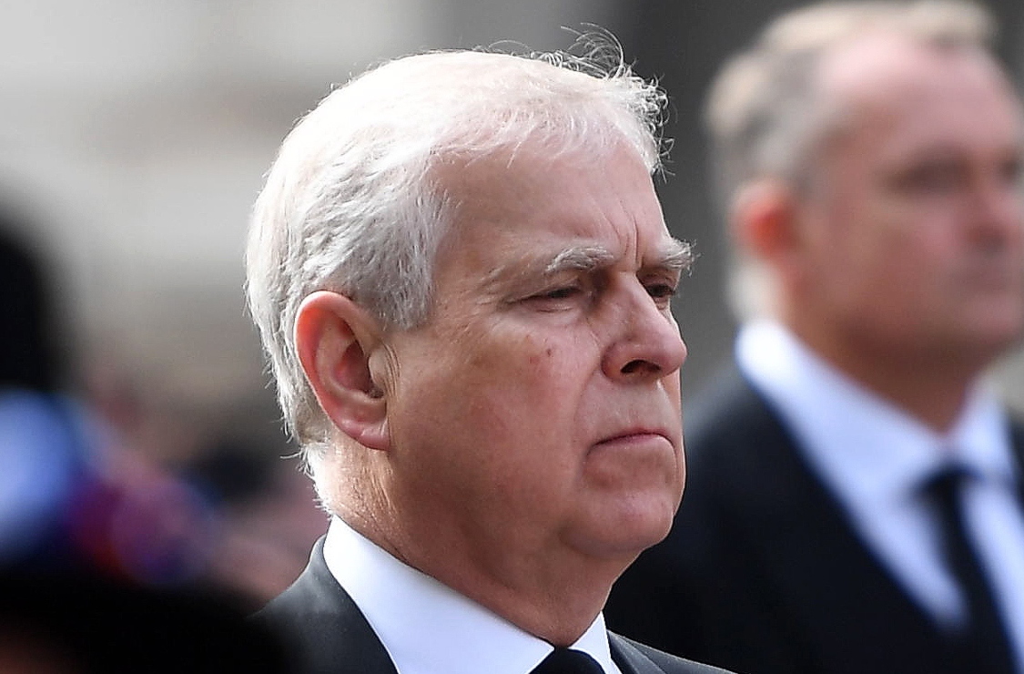 Revelan que el príncipe Andrés no quería que su hermano Carlos III fuera rey