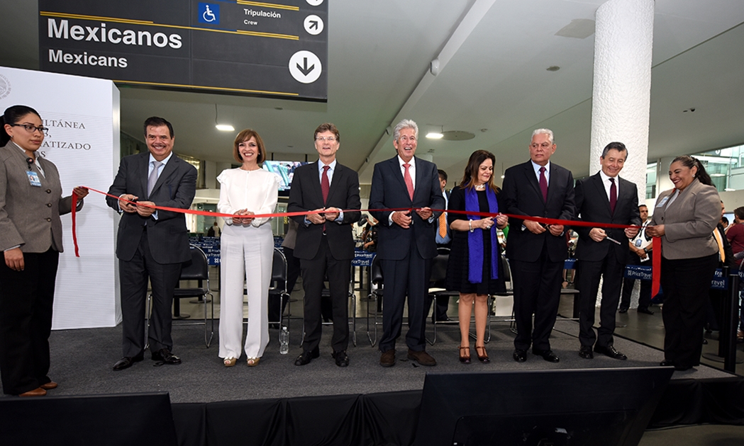 Instalan kioscos inteligentes en aeropuertos de CDMX, Cancún y Los Cabos