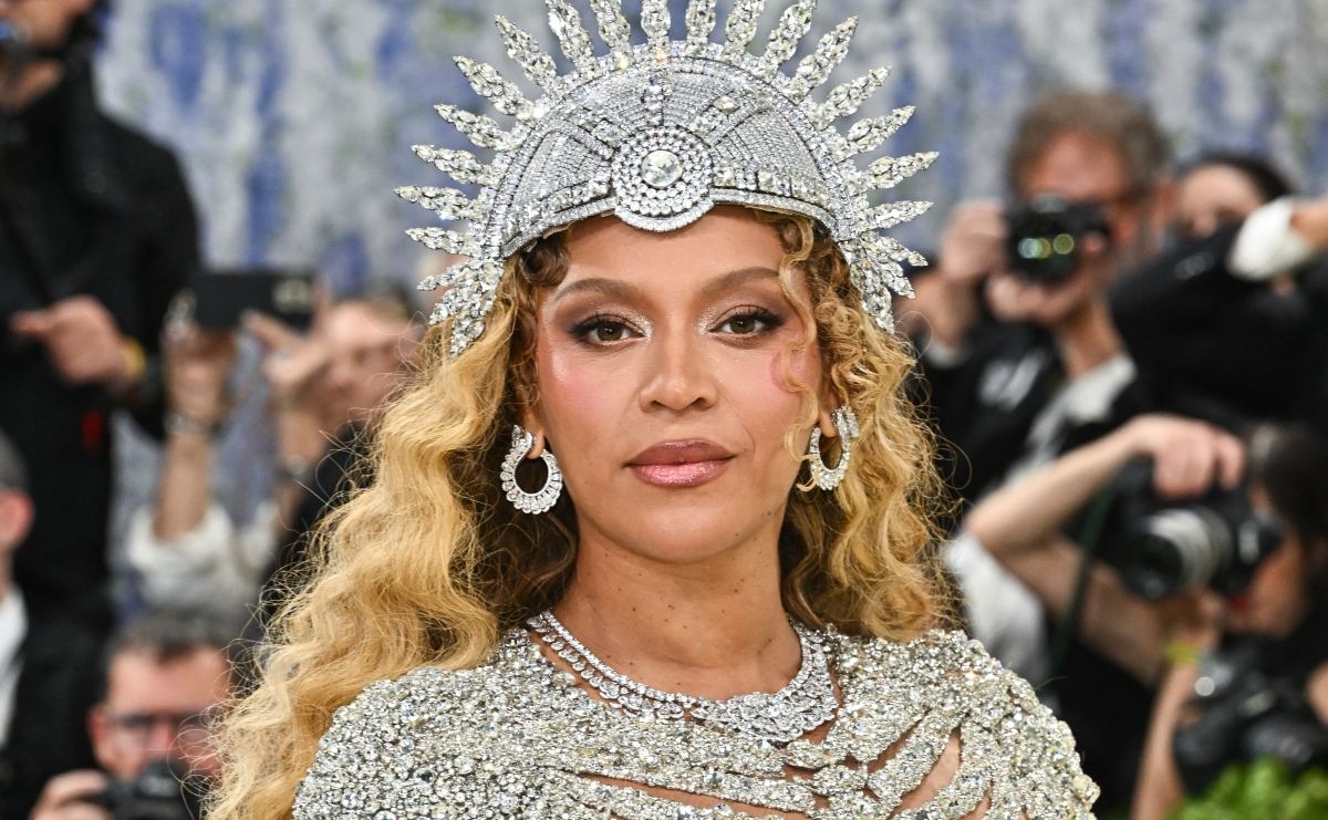 Met Gala 2026: Beyonce deslumbra en la alfombra tras casi una década de ausencia