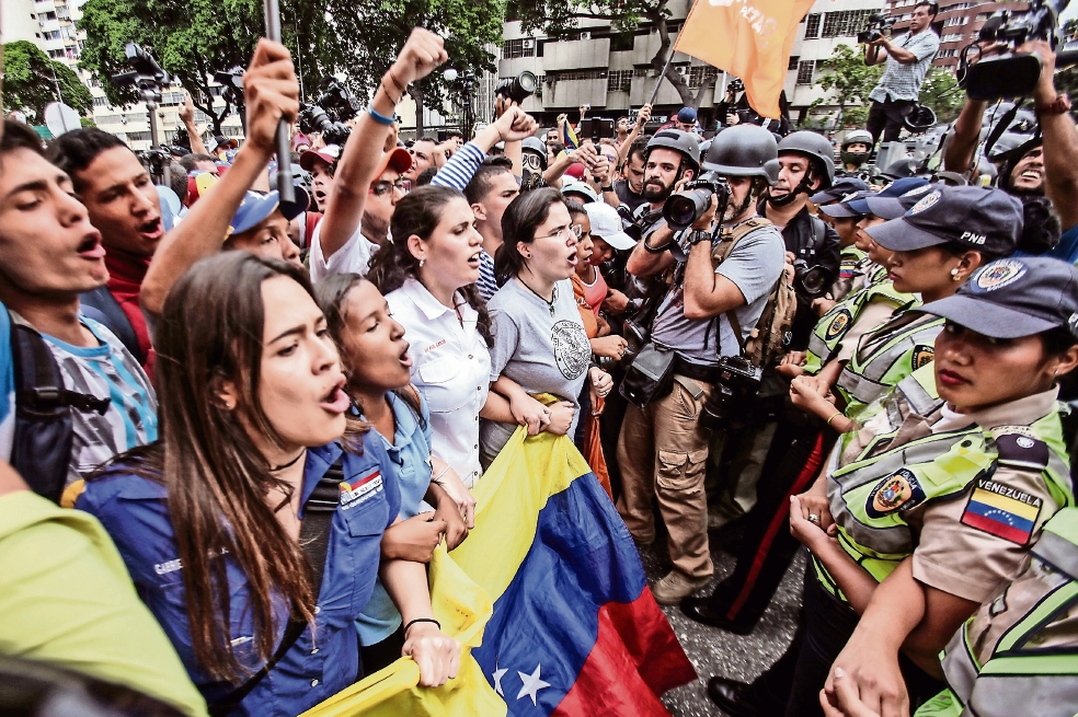 HRW denuncia torturas a disidentes en Venezuela 