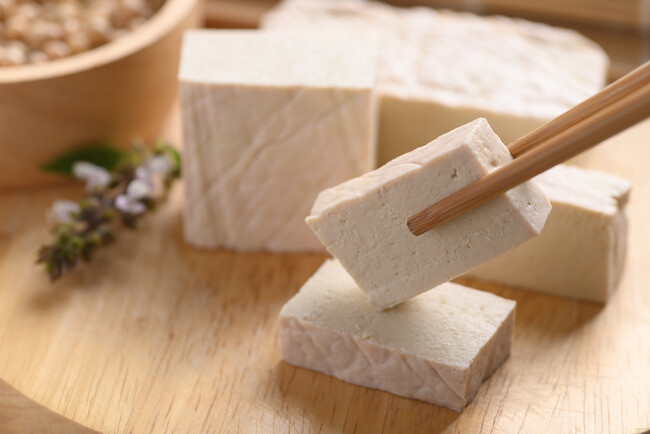 ¿Cuáles son los beneficios para el organismo de comer tofu?