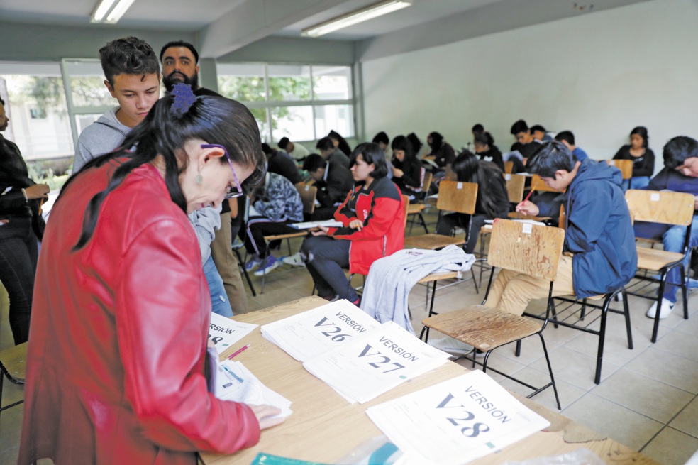 Por acoso y abuso sexual, estudiantes denuncian penalmente a profesores de la Universidad de Oaxaca