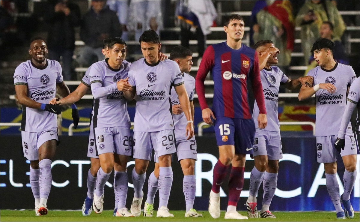 América derrota al Barcelona, con doblete de Julián Quiñones