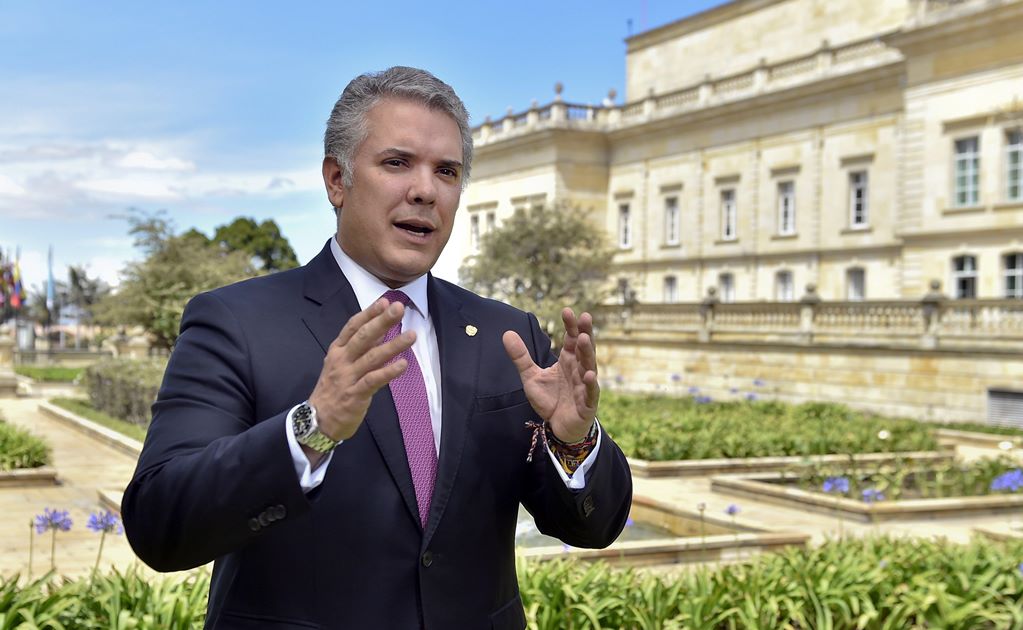 Venezuela ofrece ayuda a Colombia para investigar presunto atentado a Duque