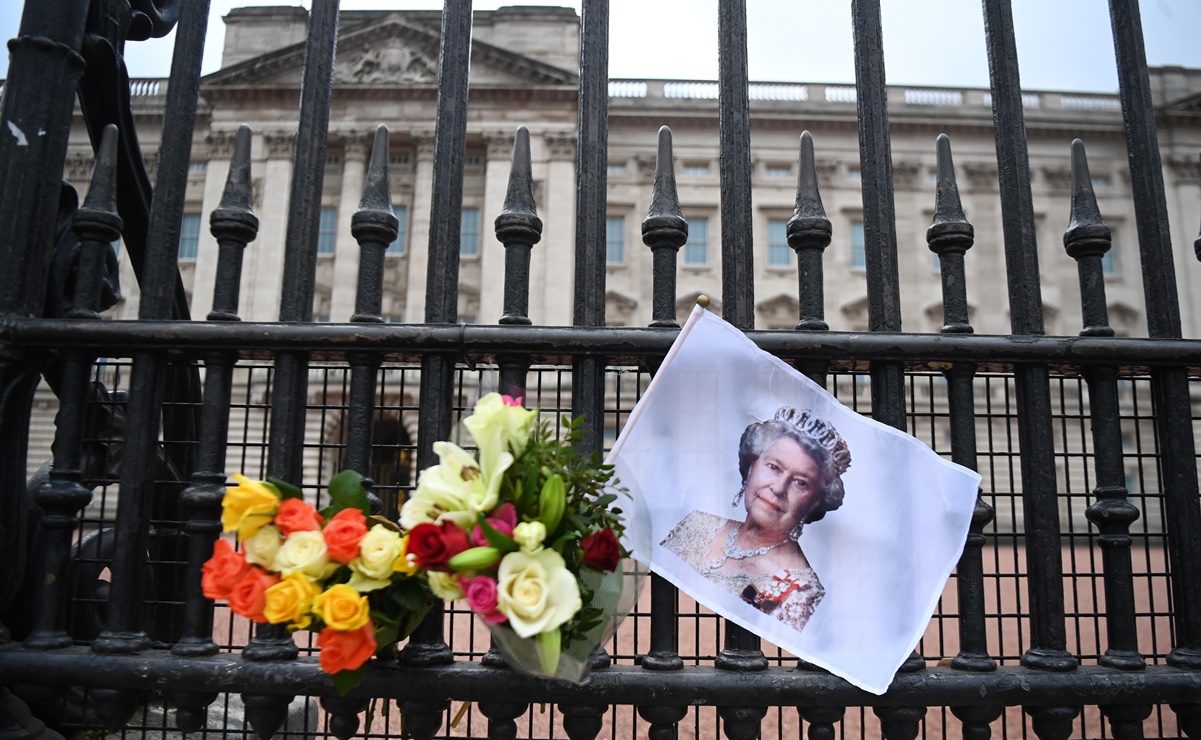 La reina Isabel II celebra "el cumpleaños más solitario" por la pandemia y sin el Príncipe Felipe