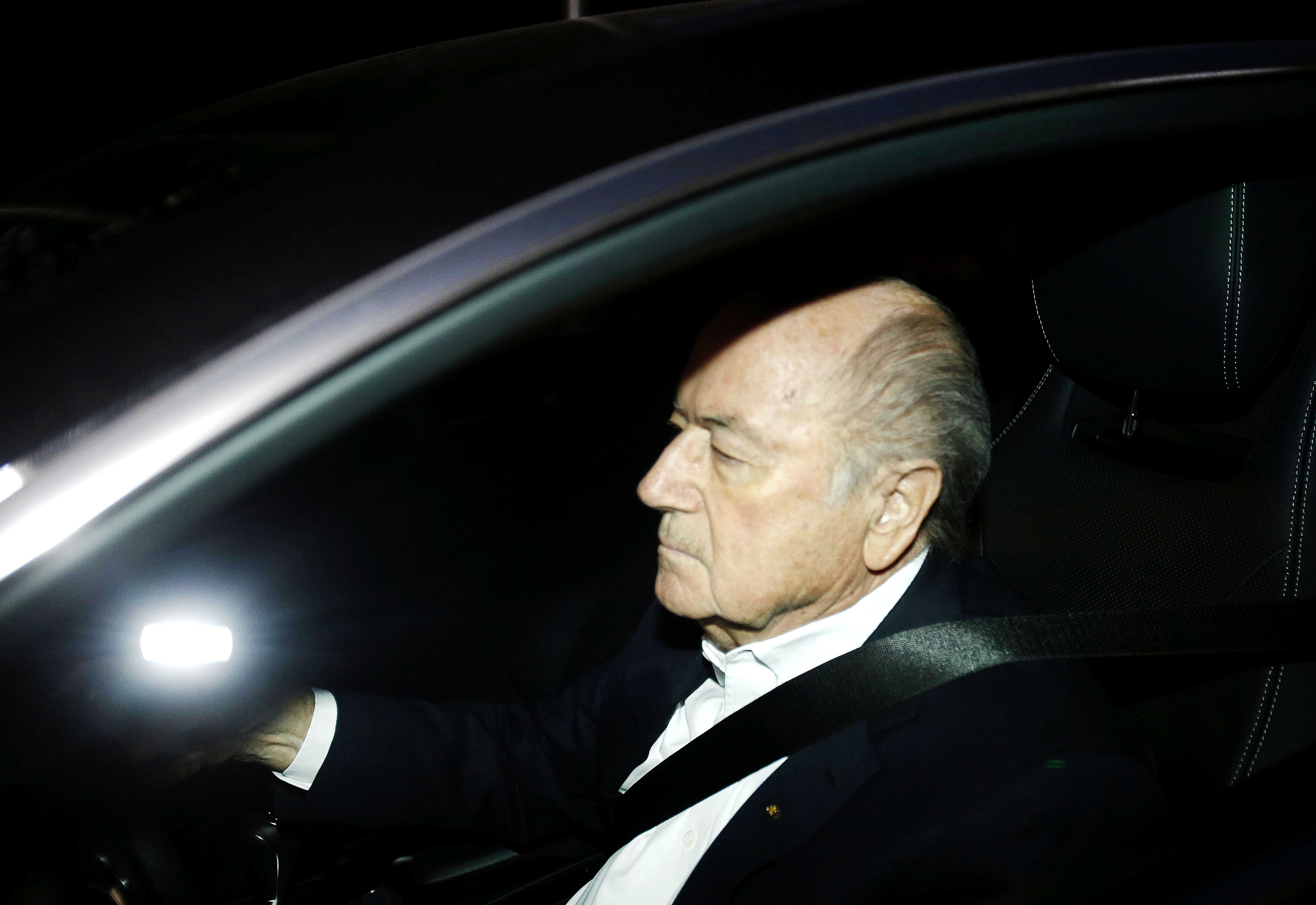 Blatter se siente "condenado de antemano"