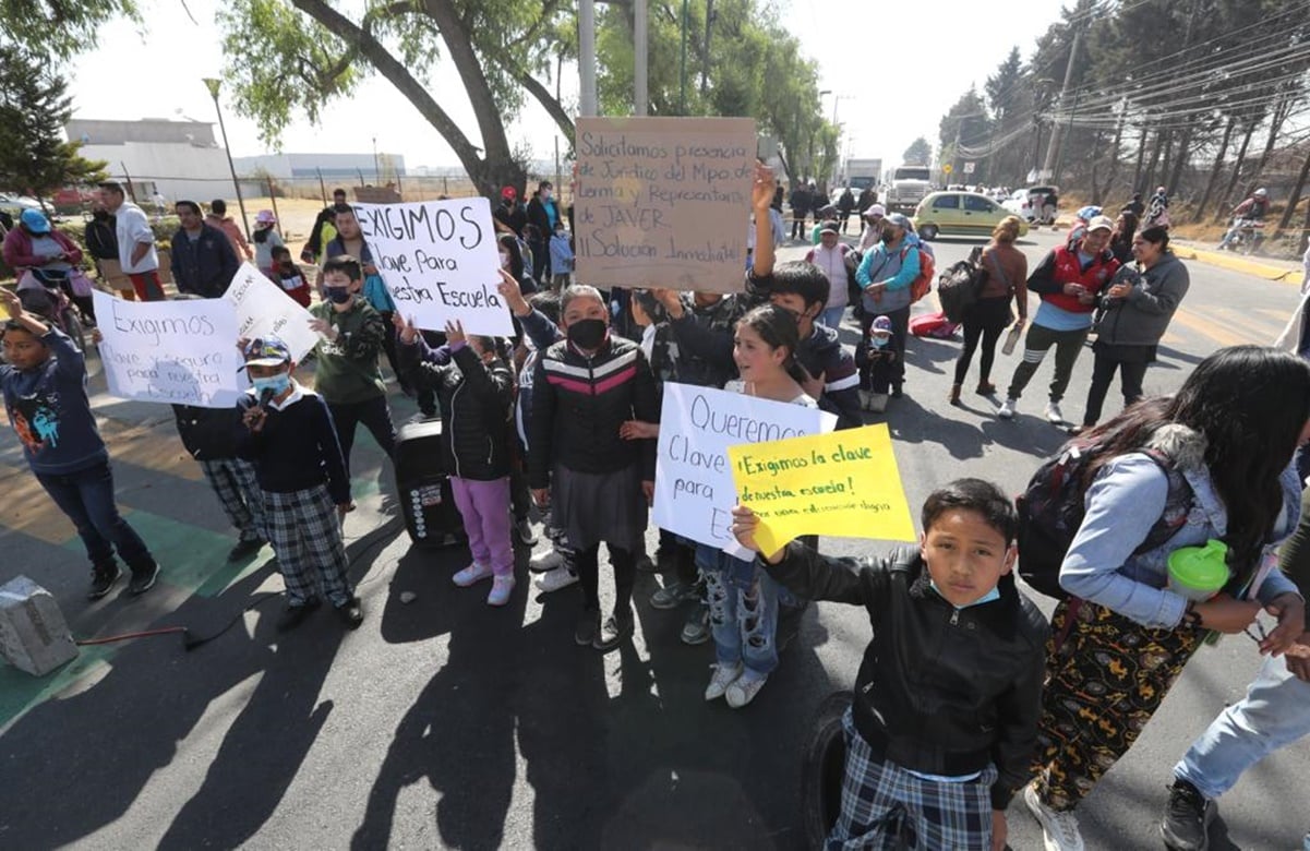 Apagaba La Luz Y Las Tocaba Niñas Señalan A Monstruo En Preescolar