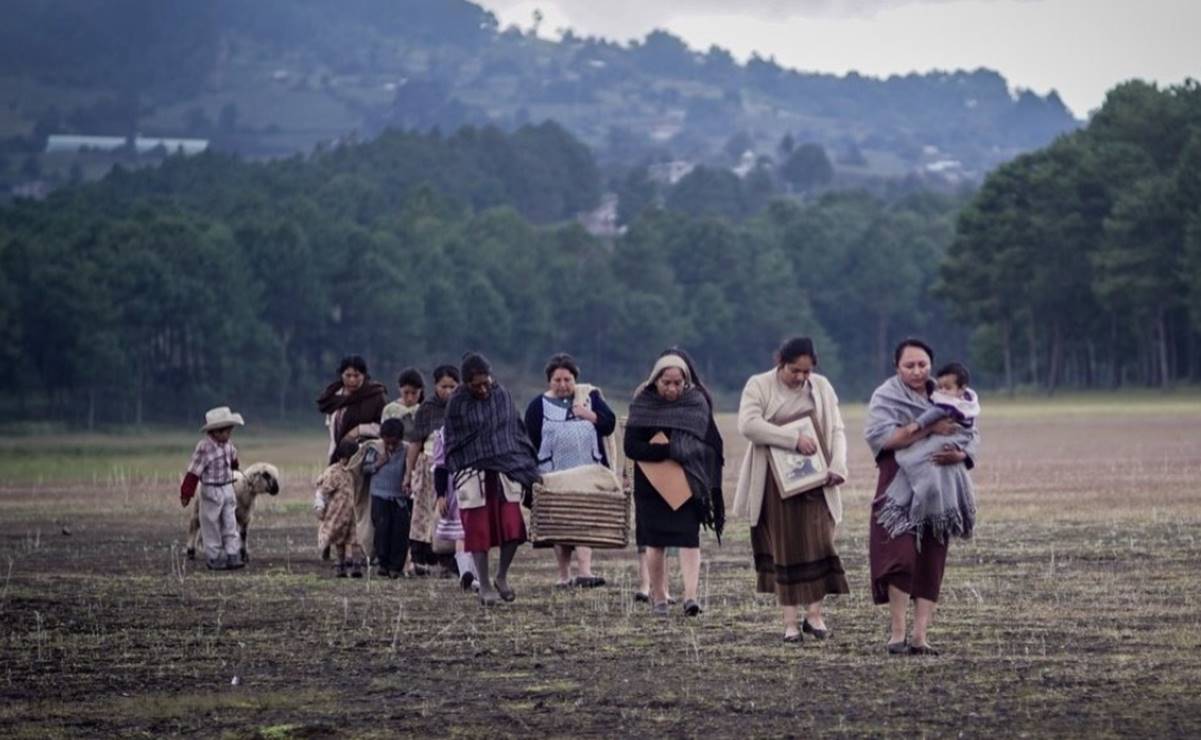 Llega la versión cinematográfica del libro "Mujeres al alba", cuando mujeres y niñas quedaron sin esposos y padres