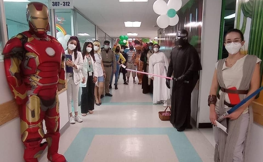 Iron Man y Kylo Ren "visitan" a niños del Hospital Infantil de Sonora