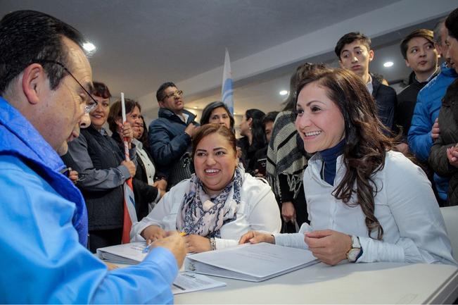 Rocha Acosta registra precandidatura 