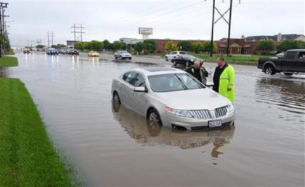 Flooding in Texas, Oklahoma prompts rescues, evacuations